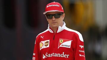 Kimi Raikkonen en el paddock de Silverstone.