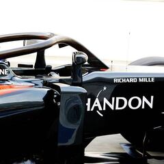 Button prueba el Halo en el McLaren por primera vez