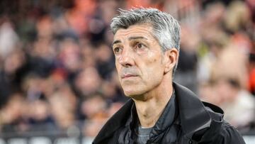 VALENCIA, SPAIN - FEBRUARY 25: Imanol Alguacil, head coach of Real Sociedad, looks on during the spanish league, La Liga Santander, football match played between Valencia CF and Real Sociedad at Mestalla stadium on February 25, 2023, in Valencia, Spain. (Photo By Ivan Terron/Europa Press via Getty Images)
