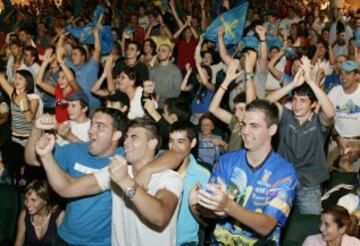 El 25 de septiembre de 2005, Fernando Alonso conquistó el primer Mundial de su carrera tras quedar tercero en el Gran Premio de Brasil. La ciudad de Oviedo lo celebró a lo grande.