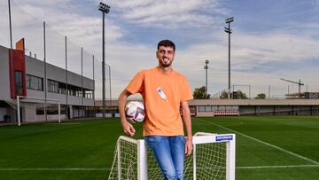 Catena posa para AS en la Ciudad Deportiva del Rayo.