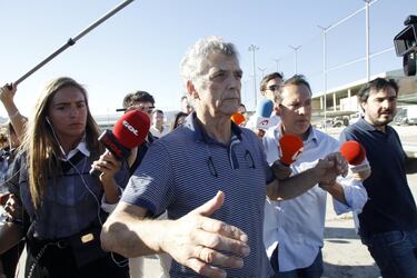 Ángel María Villar saliendo de la prisión de Soto del Real.
