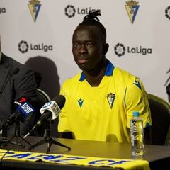 Awer Mabil, primer fichaje del Cádiz: “Estoy deseando empezar”
