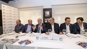 23/04/18 REAL MADRID PRESENTACION DEL MENU SOLIDARIO JUANITO 2018 EN EL RESTAURANTE EL VIEJO CHAMARTIN
VICENTE DEL BOSQUE PACO BUYO
