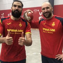 España y Hungría pelean por evitar a Francia en cuartos