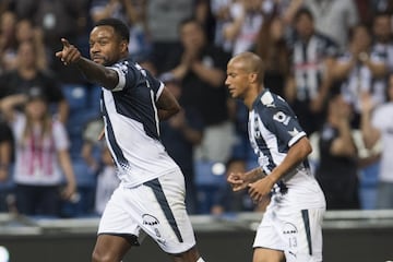 Monterrey volvió a ser el equipo ofensivo y goleador que hemos visto en los últimos torneos… al menos el segundo tiempo. Con goles de Avilés Hurtado, Dorlan Pabón y Arturo González, los dirigidos por Antonio Mohamed pudieron llevarse los tres puntos ante Querétaro. No obstante, ‘La Pandilla’ aún tiene varios puntos que corregir, pues sufrió de más para vencer a los ‘Gallos Blancos’.