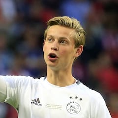 El PSG eleva la puja por De Jong a 75 millones y el City se retira
