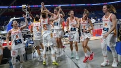 La Selección femenina baloncesto celebra su pase a la final del Eurobasket.