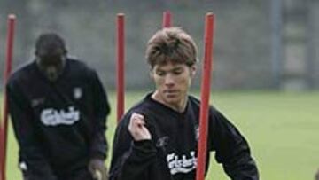 <b>XABI ALONSO. </B>El ex de la Real está llamado a dirigir el juego ofensivo del Liverpool.