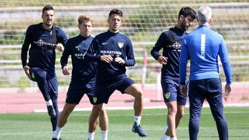 Iván Rodrríguez, en el centro.