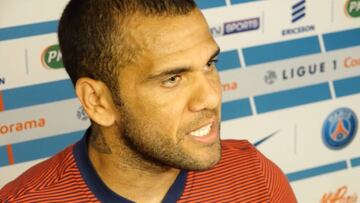 Dani Alves: "A Neymar y a mí no nos mueve el dinero"