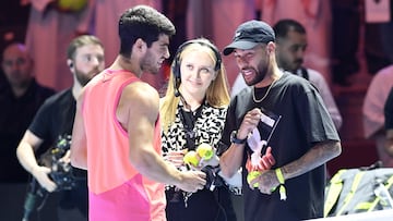 Carlos Alcaraz, con Neymar, en el Six Kings Slam de Riad.