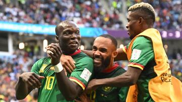 Aboubakar rescata a Camer¨²n y sorprende a la Serbia de Stojkovic