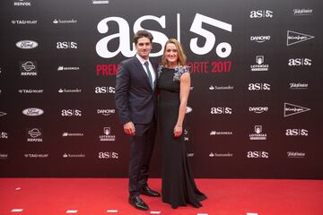 Mireia Belmonte con Javier Hernanz.