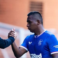 Gerrard destaca el trabajo físico que viene realizando Morelos