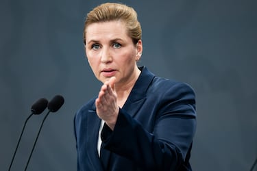 Forma de gobierno: Monarquía constitucional | Frederiksen es una sindicalista del Partido Socialdemócrata de ideología de centroizquierda, que ejerce el cargo desde el 27 de junio de 2019.