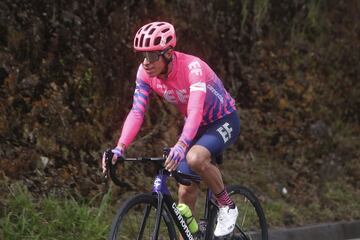 Rigoberto Urán se mostró feliz por su regreso a los entrenamientos en carretera. El ciclista colombiano empieza a pensar en el Tour de Francia donde será uno de los líderes del EF Education First