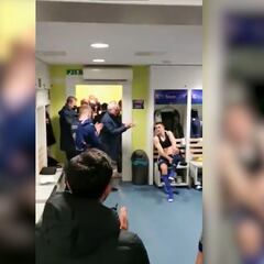 Mourinho pops into home changing room to applaud Dinamo Zagreb players