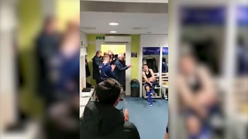 Mourinho pops into home changing room to applaud Dinamo Zagreb players