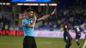 02/01/22 PARTIDO SEGUNDA DIVISION
HUESCA - GIRONA
ARBITRO MORENO ARAGON