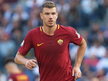 El atacante de 32 años será crucial en el ataque de la Roma, ya que deberá aprovechar las oportunidades frente al arco, además de imponerse por arriba en los balones parado.