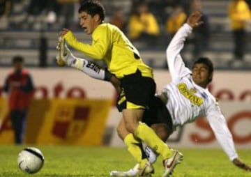 Antes de utilizar Nike, en sus primeros partidos en Colo Colo, Arturo Vidal jugó con Lotto.