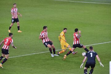 1-2. Leo Messi marcó el segundo gol.