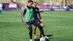 Ben Arfa, con Nacho, en el entrenamiento del viernes.