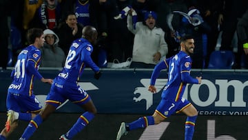 GETAFE, 09/01/2026.- El delantero del Getafe, Juanmi, tras conseguir el primer gol del equipo madrileño durante el partido de la jornada 19 de LaLiga EA Sports que disputan Getafe CF y la Real Sociedad este viernes en el Coliseum de Getafe. EFE/ Juanjo Martín