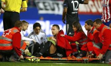 John Terry se retiró lesionado.