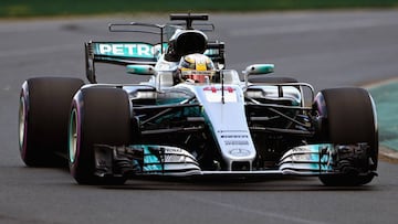 Lewis Hamilton con el Mercedes en Australia.