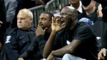 Los Hornets aparecen... con el consejo de Jordan y Ewing