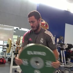 "No querría un Hazard en mi equipo, a nivel de plantilla es una bomba"