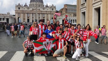 ROMA, 26/09/2024.-Aficionados del Athletic de Bilbao han viajado a Roma este jueves para ver el partido Roma-Athletic Club, en la primera jornada de la fase de clasificación de la Liga Europa. EFE/Marta Rullán