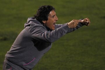 Las postales de una nueva decepción de Católica