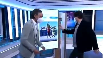 Jadue reacciona bailando a su último video viral