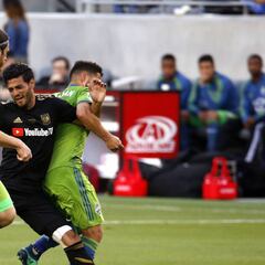 Carlos Vela lidera campaña de LAFC contra grito homofóbico