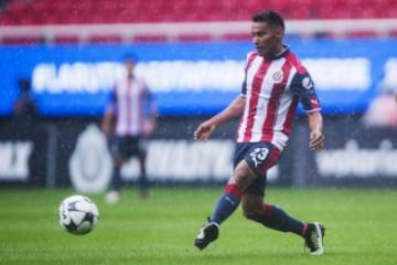 No logró mostrar su talento en su torneo de debut con los tapatíos. A pesar de ello, la lesión de Michael Pérez le abre la puerta para mantener la titularidad en el torneo.