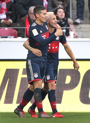 El colombiano anotó un golazo en el triunfo del Bayern 2-0 ante el Mainz