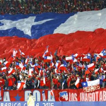 El Estadio Nacional se llanará en sus 46.000 localidades con una afición chilena enfervorizada que espera el primer gran título de su historia. Enfrente, Argentina contará con un modesto apoyo en la grada.