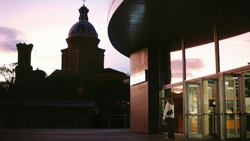 Durante los primeros días de la compra, el funcionario había sido suspendido por un periodo mínimo de 5 años por la Orden de Notarios.