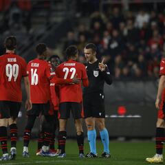 ¿Por qué anularon el tercer gol del Rennes?
