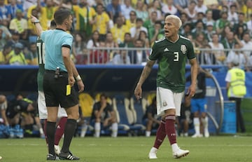 El zaguero del Eintracht Frankfurt demostró en Rusia que se decanta como la pareja perfecta de Héctor Moreno. 