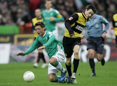 El lateral derecho serbio no tuvo mucha suerte en el equipo alemán y se marchó al TSV 1860 Múnich, de la 2 Bundesliga. Conocido en España por su paso por el Real Valladolid (2012-14) y Villarreal (2014-18).