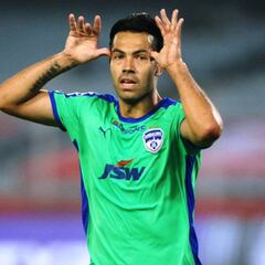 Miku Fedor reconoce opción de la UC: "Quiero jugar Libertadores"