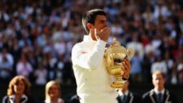Djokovic felicita a Federer: "Gracias por dejarme ganar hoy"