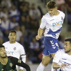 Tenerife-Ponferradina, el último partido con público en el Heliodoro