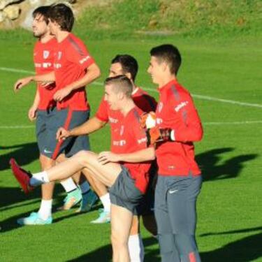 Valverde pasa revista a sus hombres ante el clon de Bielsa