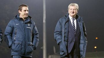 Hodgson, a la derecha, con Neville.