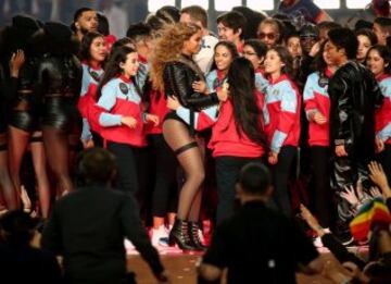 Beyoncé durante su actuación en el descanso de la Super Bowl 50.